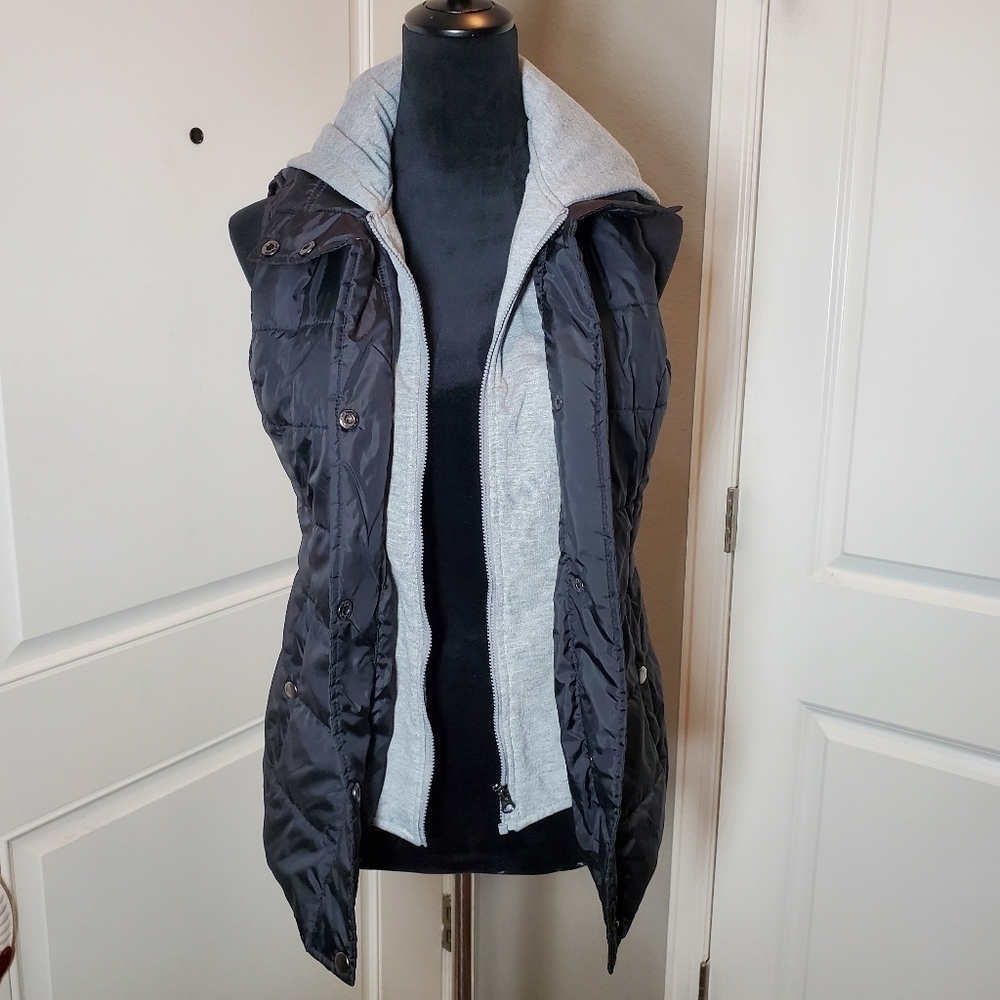Arizona Jean Company Women's Juniors Hooded Puffer Vest Black Gray Size Small
